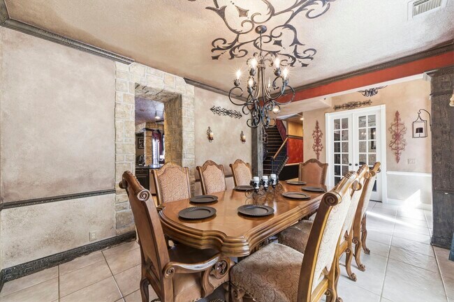Building Photo - 11823 Canyon Mills Dr