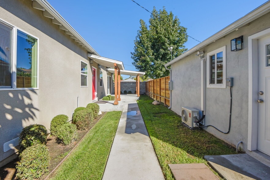 Building Photo - 6533 Ben Ave