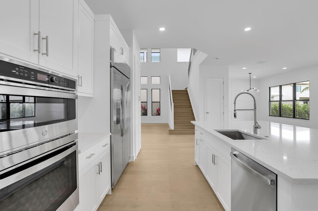 Building Photo - 21049 Violet Flds Wy