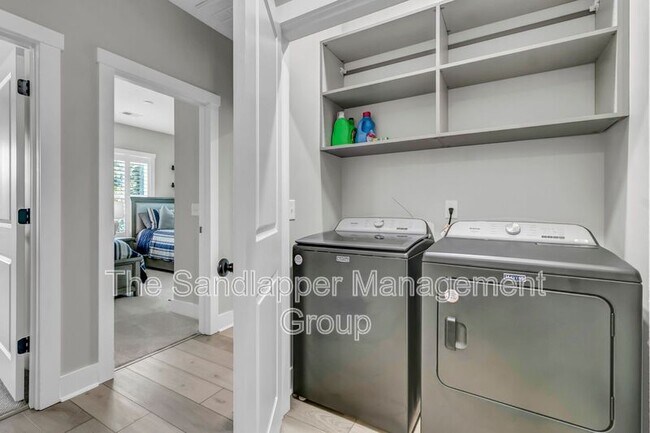 Building Photo - 123 Sabal Ct