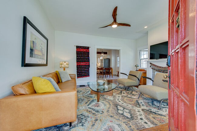 Building Photo - 2231 Blair Blvd