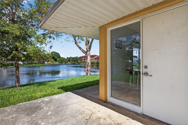 Building Photo - 15480 SW 82nd Ln