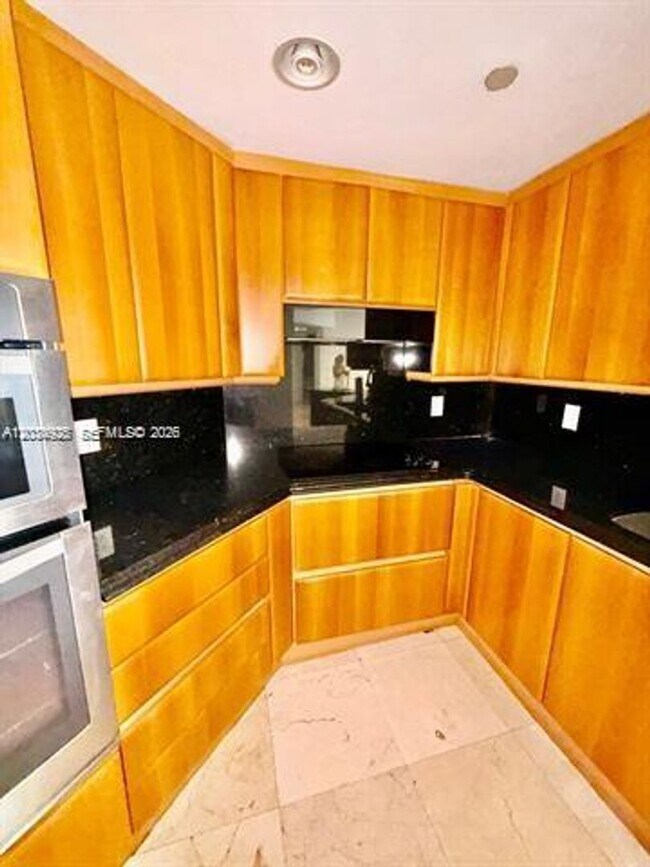 Building Photo - 9595 Collins Ave