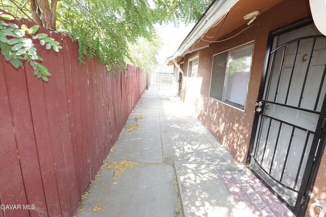 Building Photo - 1108 Monterey St