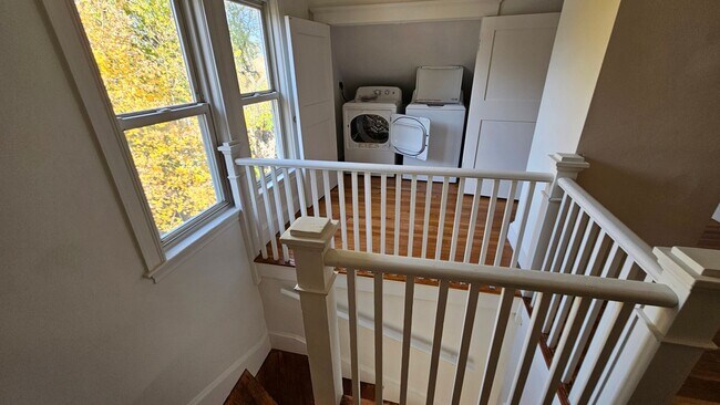 Building Photo - Must see! BRAND NEW RENOVATION! In-Unit La...