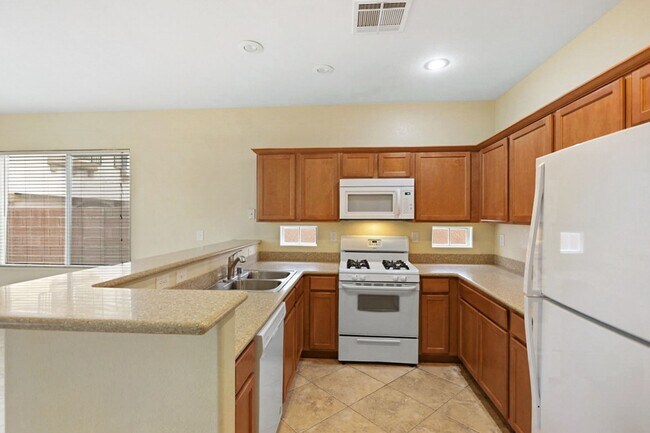 Building Photo - Northwest 3 Bedroom 2.5 Bath Home In Gated...