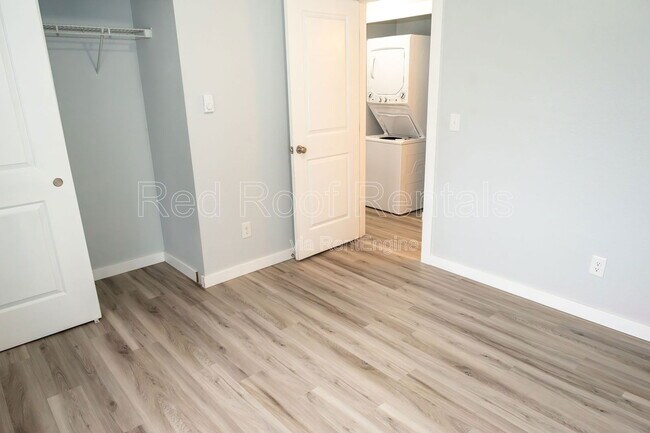 Building Photo - 3411 92nd St S