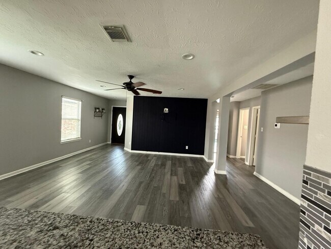 Building Photo - 18214 Walden Gate Ln