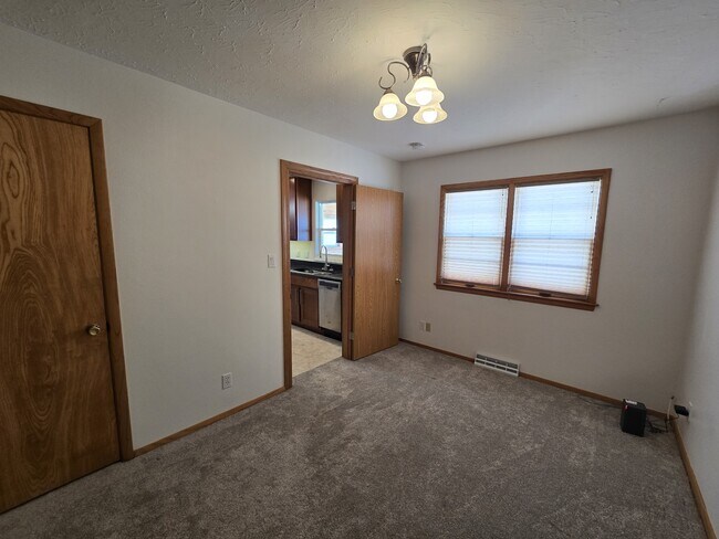 Building Photo - 3502 Veralta Dr