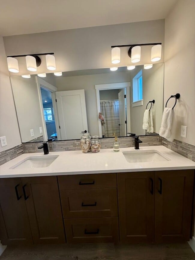 Building Photo - Beautiful Easton 3 Bedroom Home | Primary Suite on Main | Loft + A/C | Community Pools & Amenities