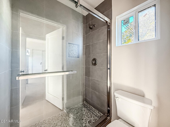 Building Photo - 2619 Veteran Ave