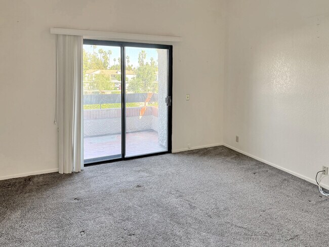 Building Photo - 2601 S Broadmoor Dr