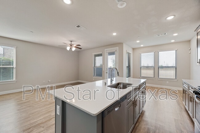 Building Photo - 4529 Titus Cir