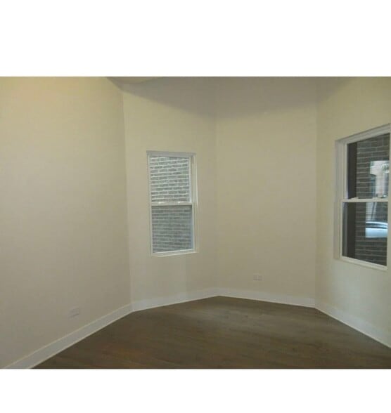 Building Photo - 2020 N Bissell St