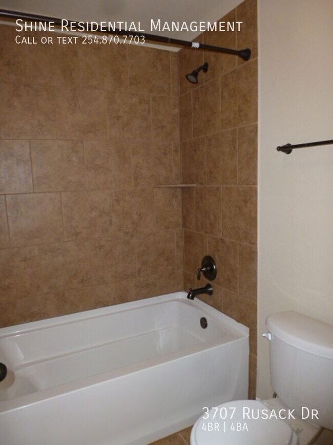 Building Photo - 3707 Rusack Dr