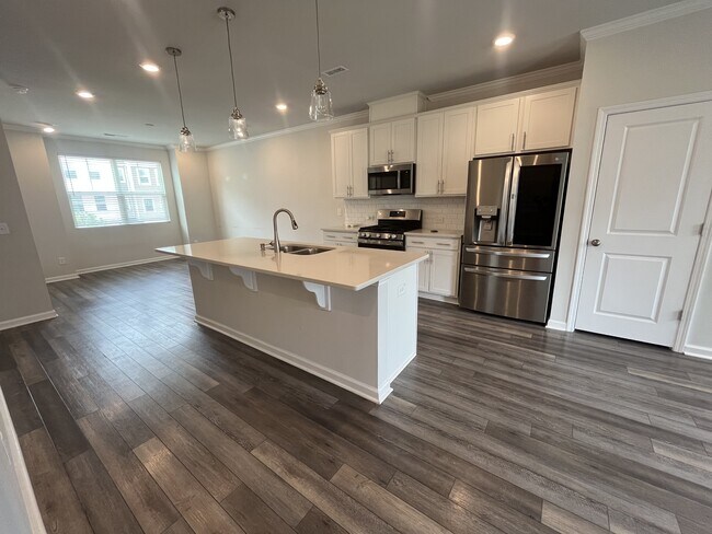 Building Photo - 2527 Laurel Valley Way