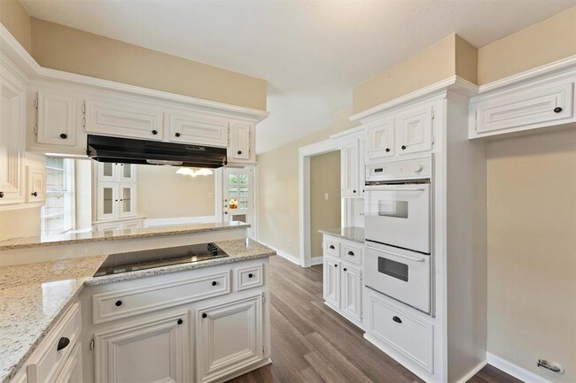 Building Photo - 11806 Gardenglen Dr