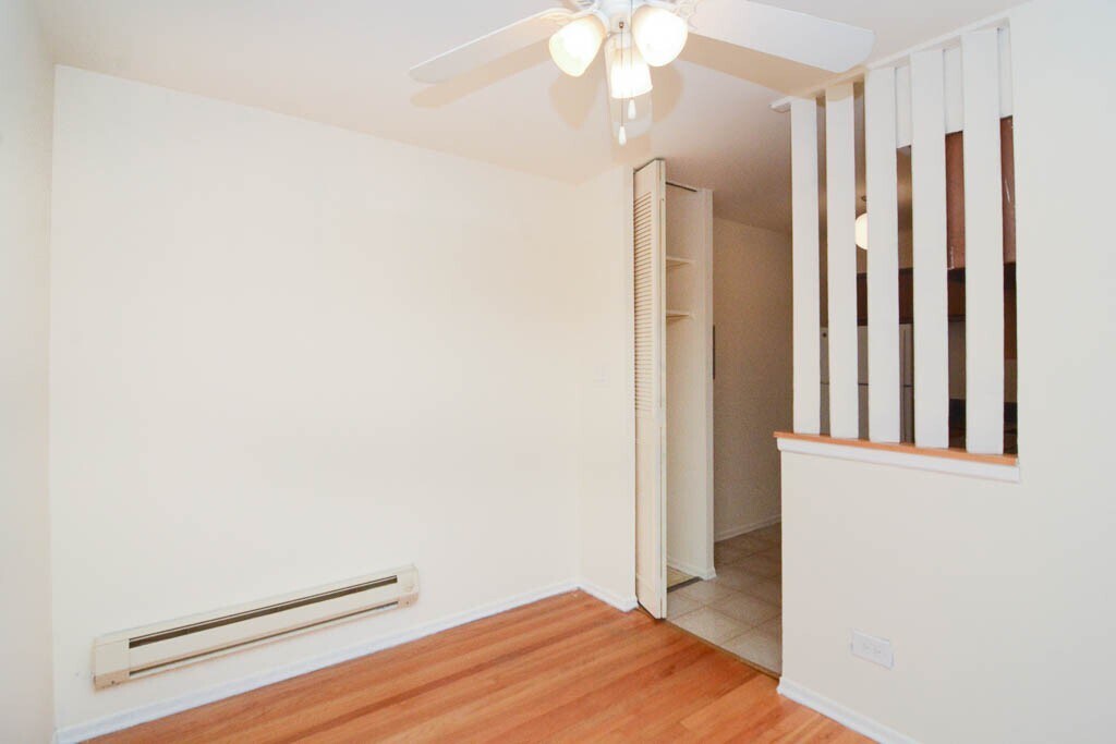 Building Photo - 665 W Wrightwood Ave