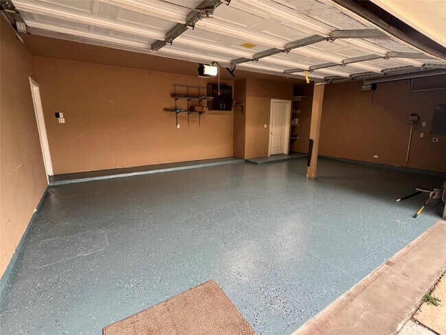 Building Photo - 16907 Coronado Springs Dr