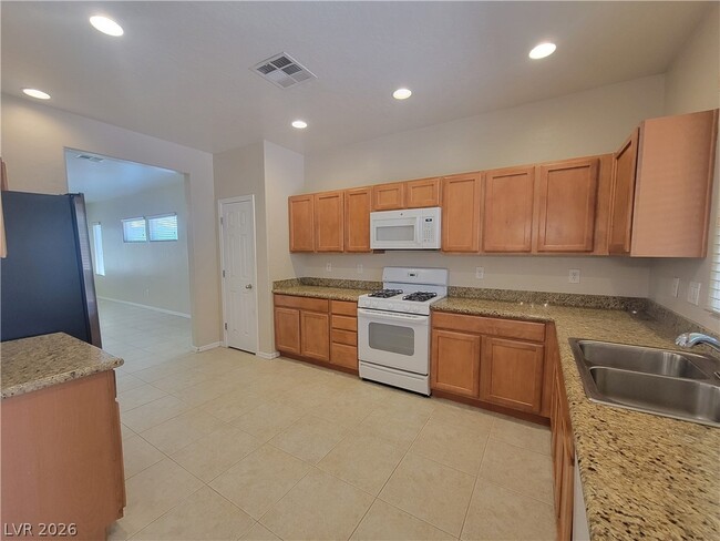 Building Photo - 6729 Curlews Ct