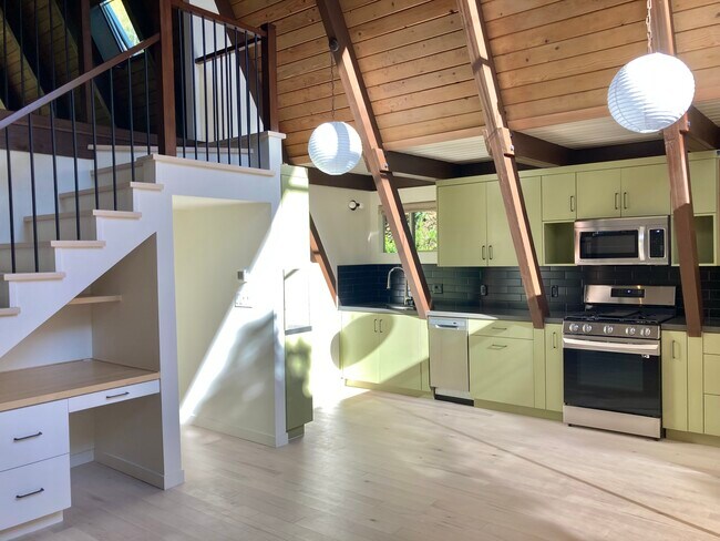 Building Photo - 10250 Seabury Ln