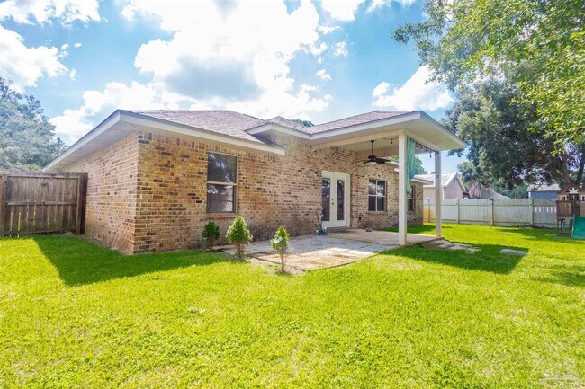 Building Photo - 305 Friar Tuck Rd
