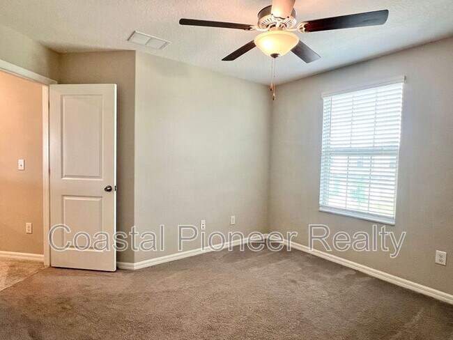 Building Photo - 7018 Samuel Ivy Dr