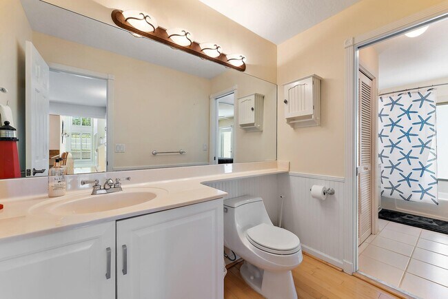 Building Photo - 107 Mako Ln