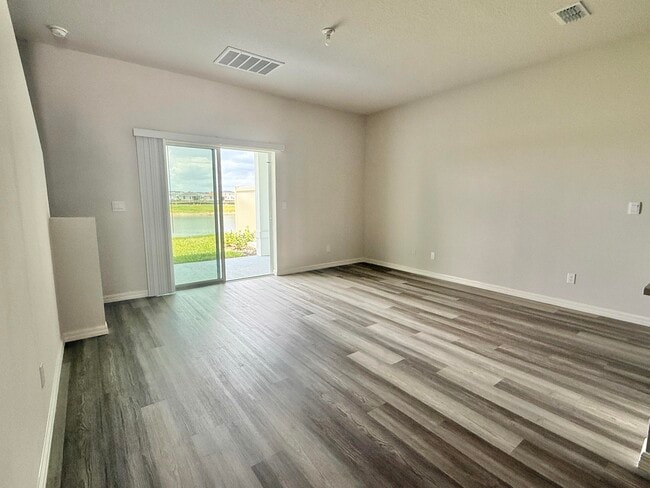 Building Photo - 12938 SW Forli Wy