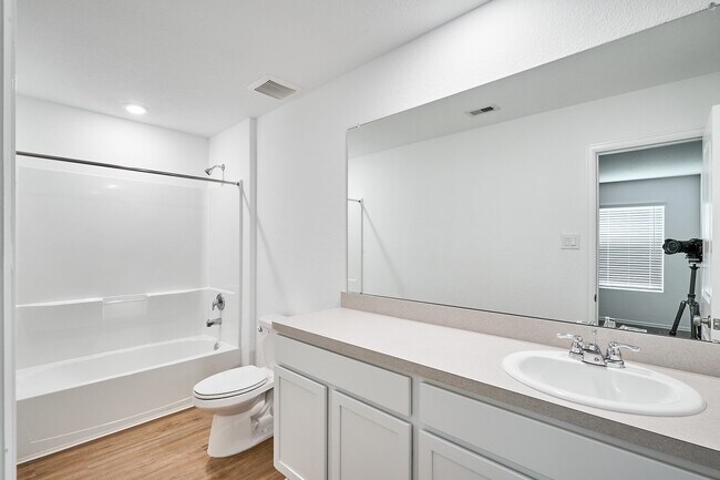 Building Photo - 3323 Avary River Ln