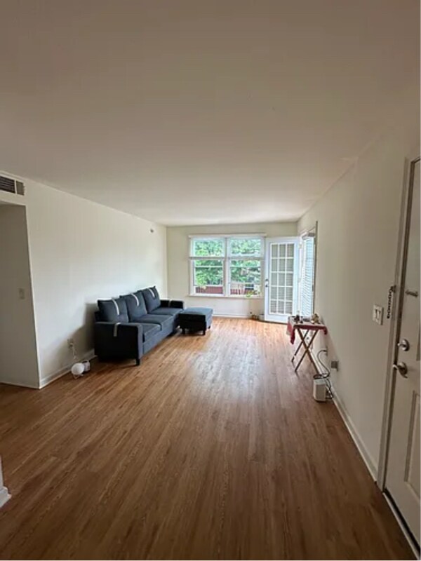 Building Photo - 2118 Acklen Ave