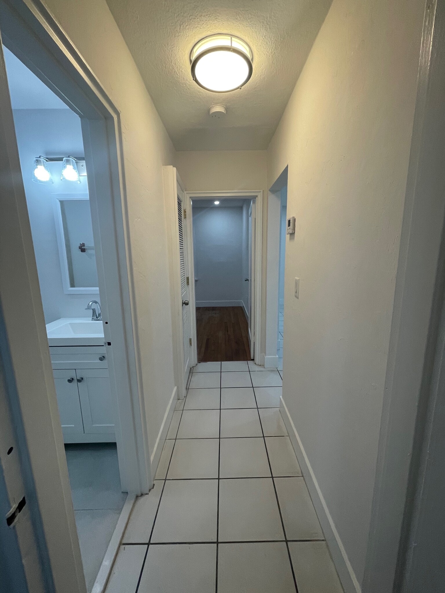 Building Photo - 2510 SW 27th St