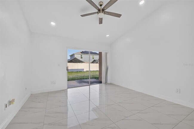 Building Photo - 3128 Sandy Shore Ln