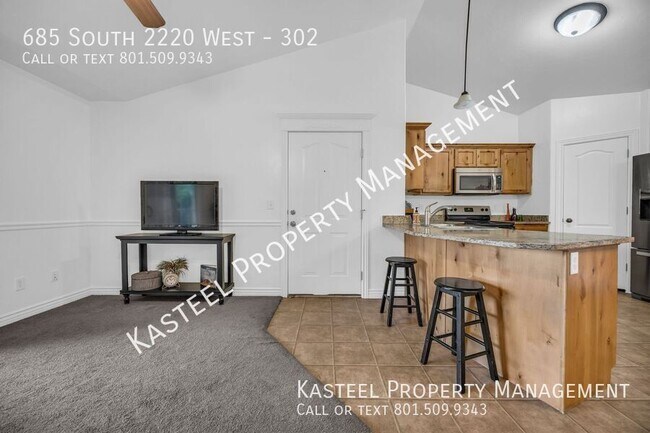 Building Photo - 685 S 2220 W