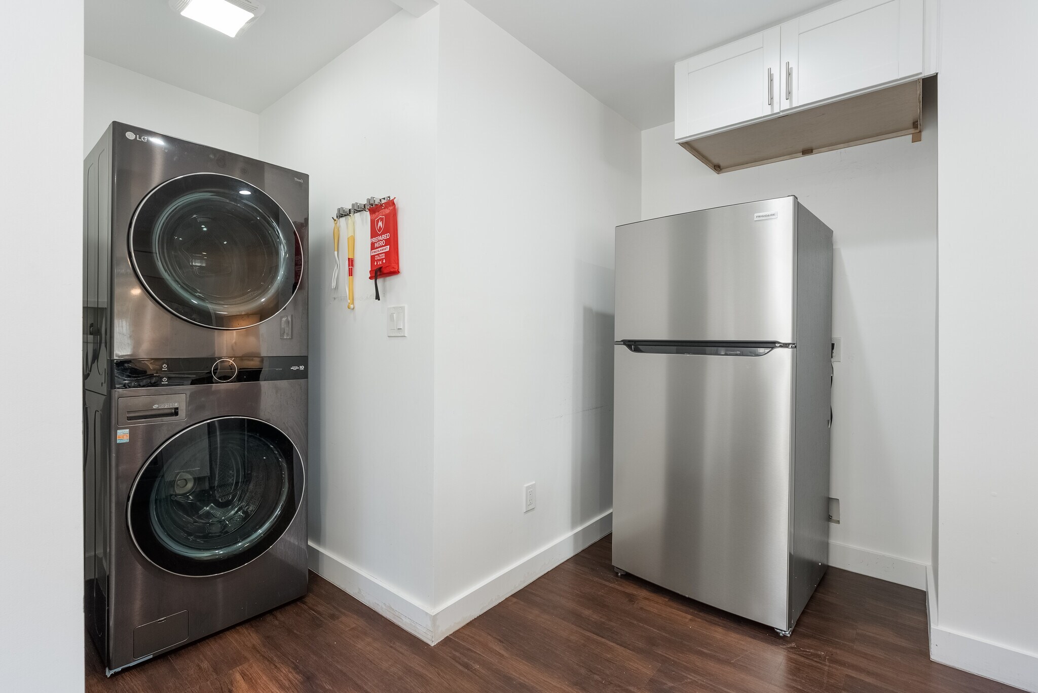 Building Photo - 2509 W 73rd St