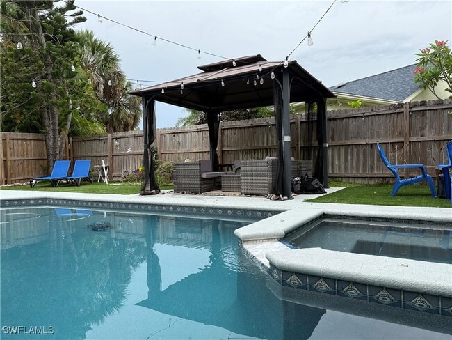 Building Photo - 15009 Cloverdale Dr
