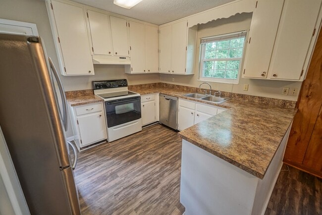 Building Photo - 3005 Tipperary Dr
