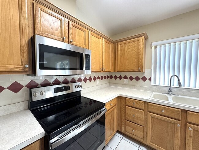 Building Photo - 4952 Hook Hollow Cir