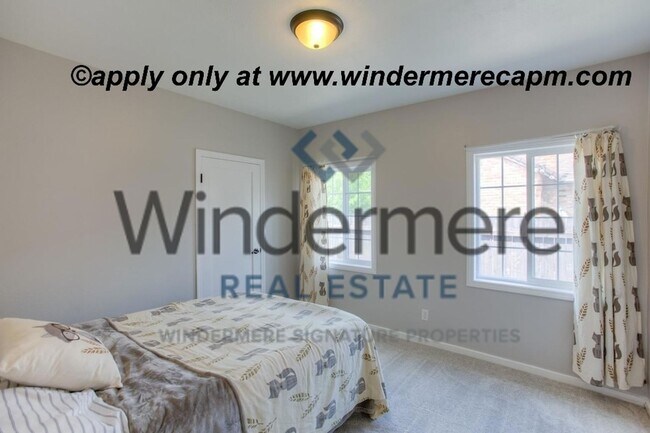 Building Photo - Charming Updated Home in Desirable Colonial Heights – Prime Location!