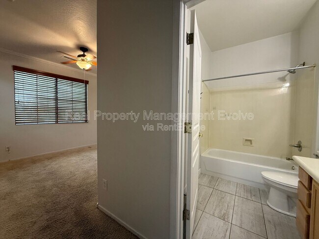 Building Photo - 8278 W Charter Oak Rd