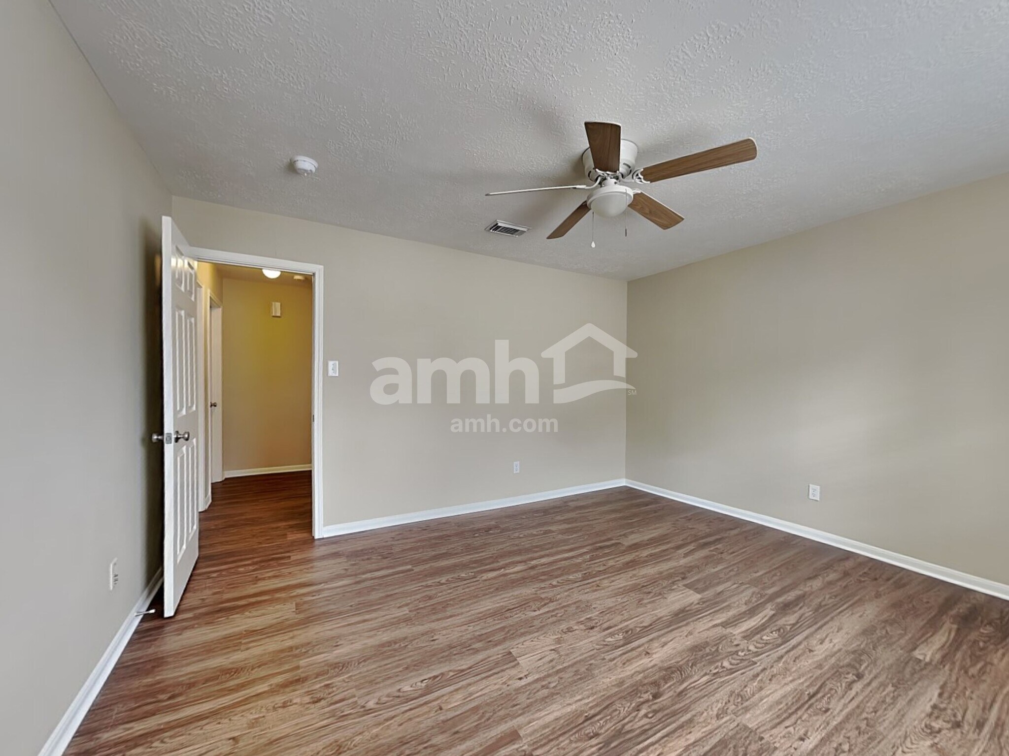 Building Photo - 3631 Windmoor Dr