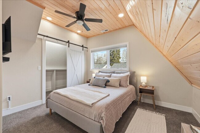 Building Photo - 1434 S Euclid Ave