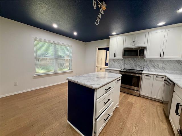 Building Photo - 2021 Lexington Pl