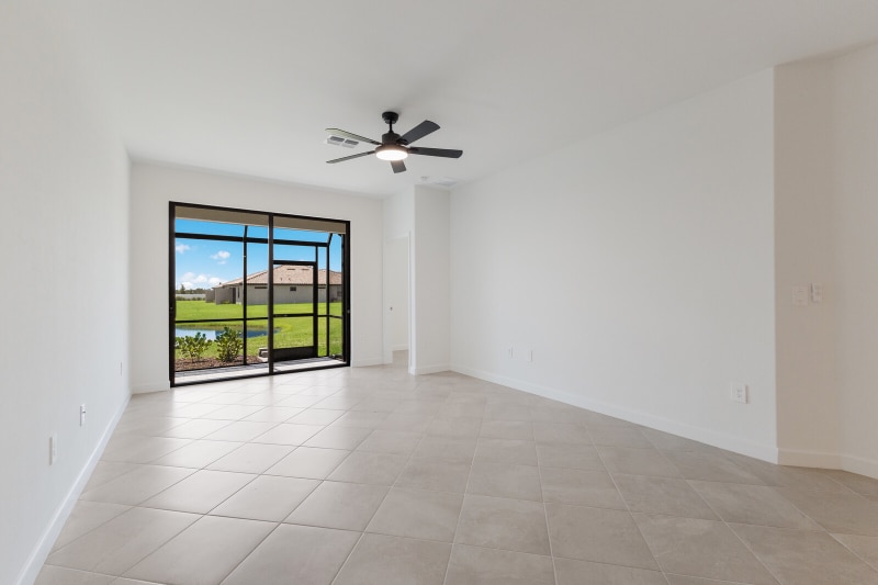 Building Photo - 15520 Sunny Day Dr