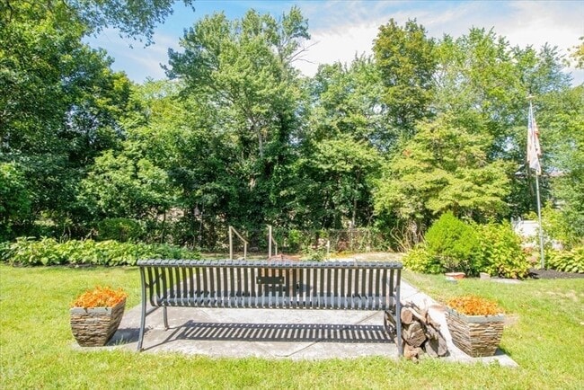 Building Photo - 715 Truman Pkwy