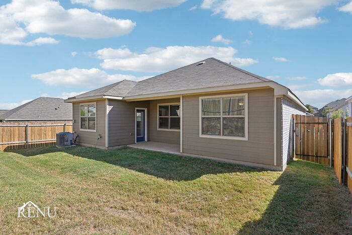 Building Photo - 329 Bearman Dr