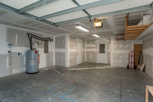 Building Photo - Home on Ladies Island