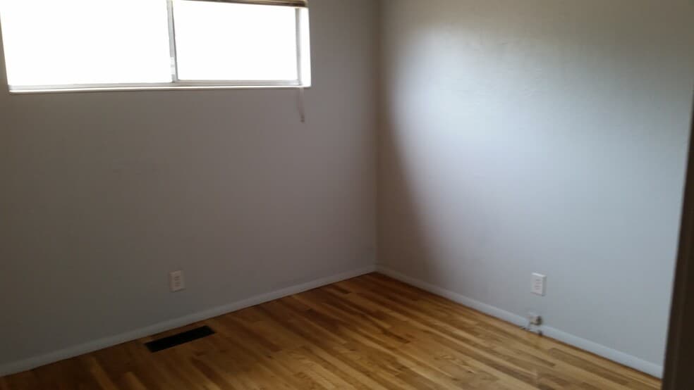 Building Photo - 645 Colorado River Blvd