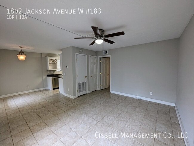 Building Photo - 1802 Jackson Ave W