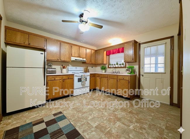 Building Photo - 366 Bonny Lynn Dr